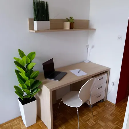 C - Punkt Hostel *