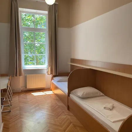Hostel C - Punkt Laibach