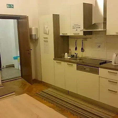Hostel C - Punkt *