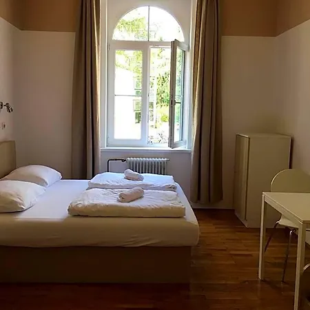 C - Punkt Hostel *
