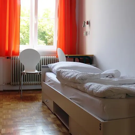 Hostel C - Punkt *