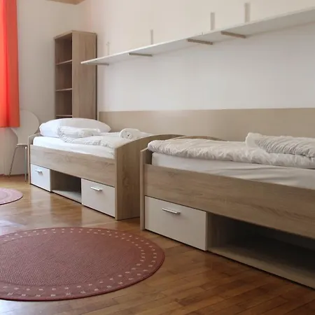 C プンクト リュブリャナ